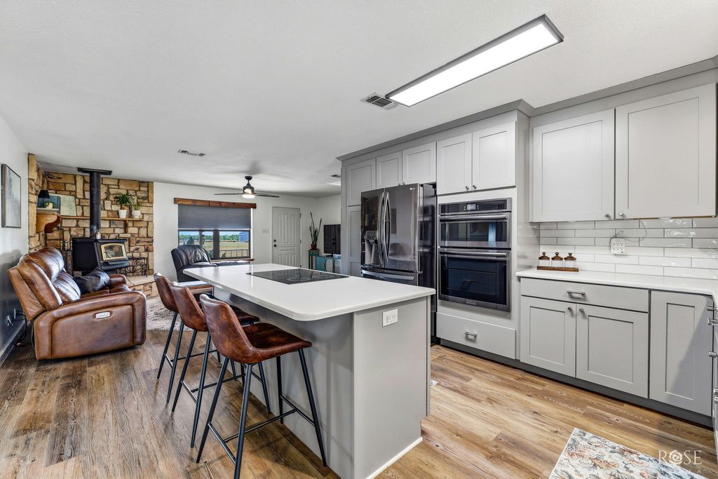 Image 11 of property listing at 8325 Ducote Air Park Road, San Angelo, TX 76904