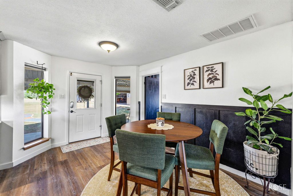 Image 13 of property listing at 8325 Ducote Air Park Road, San Angelo, TX 76904