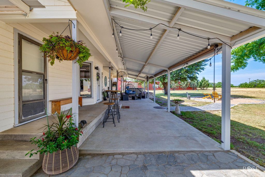Image 27 of property listing at 8325 Ducote Air Park Road, San Angelo, TX 76904