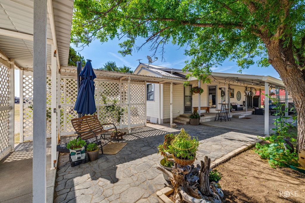 Image 33 of property listing at 8325 Ducote Air Park Road, San Angelo, TX 76904