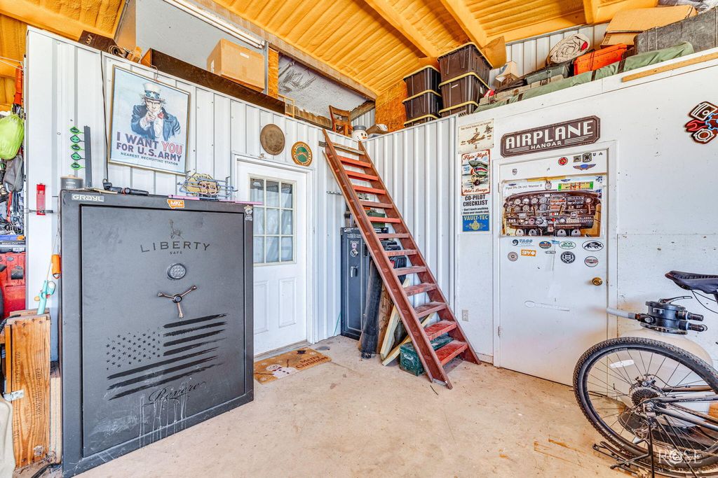 Image 43 of property listing at 8325 Ducote Air Park Road, San Angelo, TX 76904