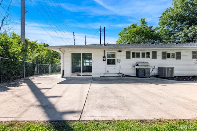25 Anthony Court, Arnold, MO 63010