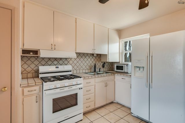 1614 CENTRAL FREEWAY, Wichita Falls, TX 76306