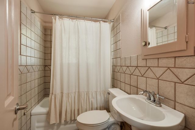 1614 CENTRAL FREEWAY, Wichita Falls, TX 76306