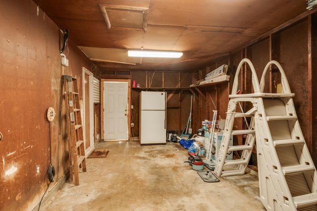 1614 CENTRAL FREEWAY, Wichita Falls, TX 76306