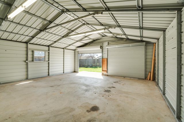 1614 CENTRAL FREEWAY, Wichita Falls, TX 76306