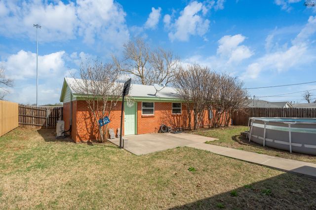 1614 CENTRAL FREEWAY, Wichita Falls, TX 76306