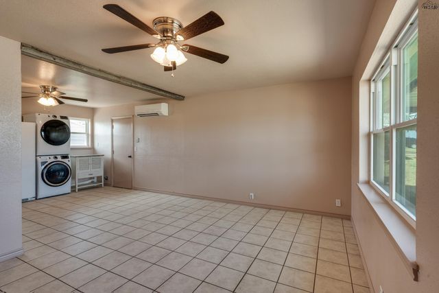 1614 CENTRAL FREEWAY, Wichita Falls, TX 76306