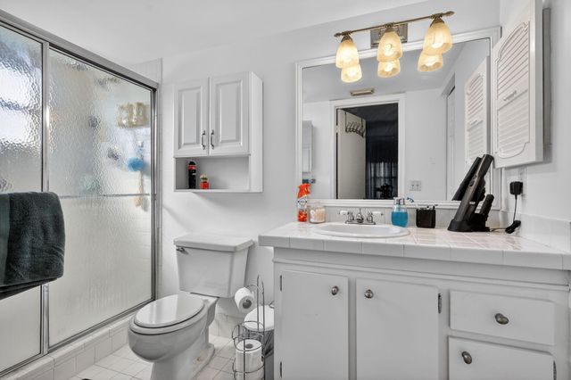 101 SW 132nd Way 418J, Hollywood, FL 33027