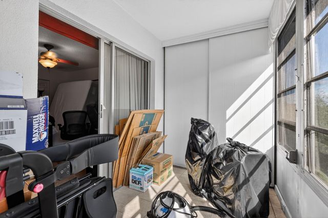 101 SW 132nd Way 418J, Hollywood, FL 33027