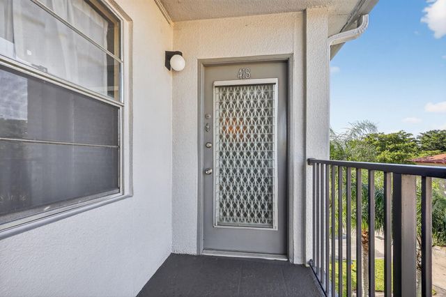 101 SW 132nd Way 418J, Hollywood, FL 33027