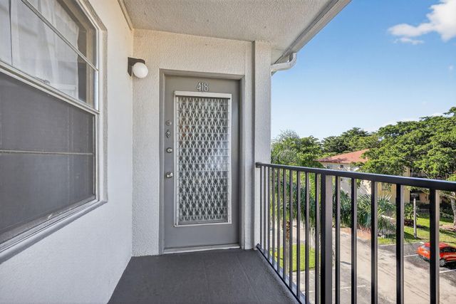 101 SW 132nd Way 418J, Hollywood, FL 33027