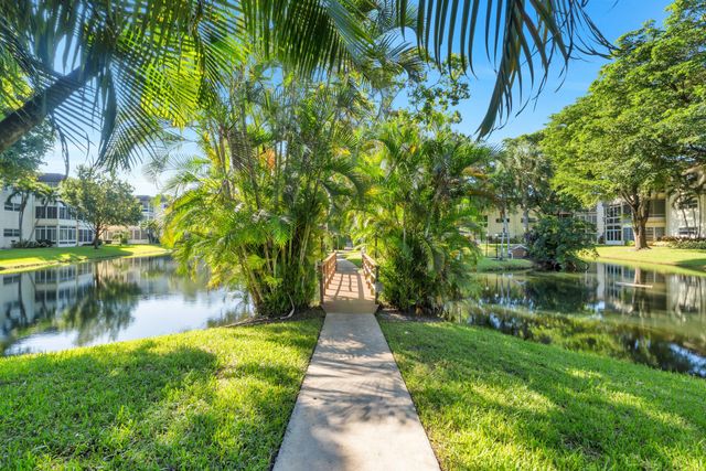 5141 W Oakland Park Boulevard 104, Lauderdale Lakes, FL 33313