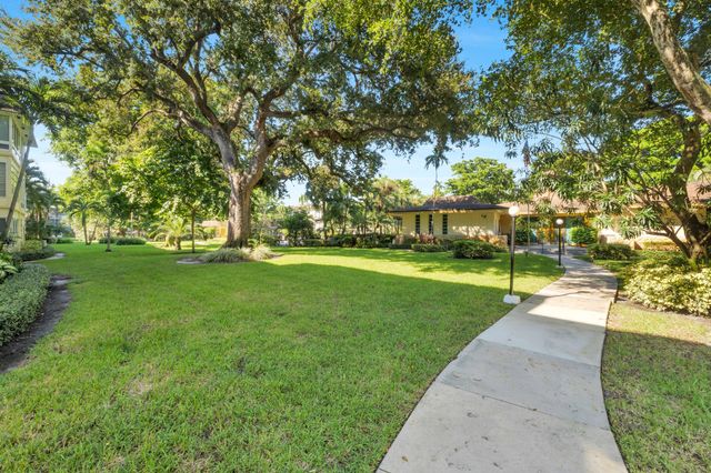 5141 W Oakland Park Boulevard 104, Lauderdale Lakes, FL 33313