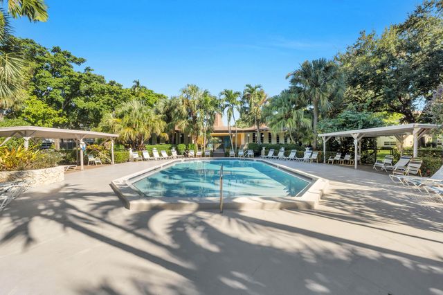 5141 W Oakland Park Boulevard 104, Lauderdale Lakes, FL 33313