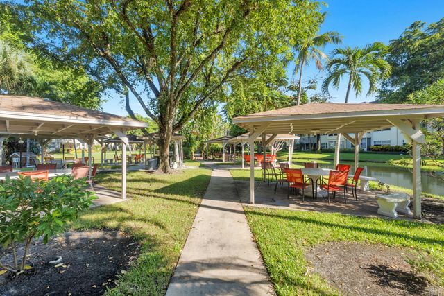 5141 W Oakland Park Boulevard 104, Lauderdale Lakes, FL 33313