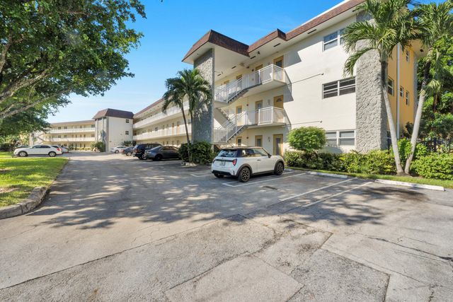 5141 W Oakland Park Boulevard 104, Lauderdale Lakes, FL 33313