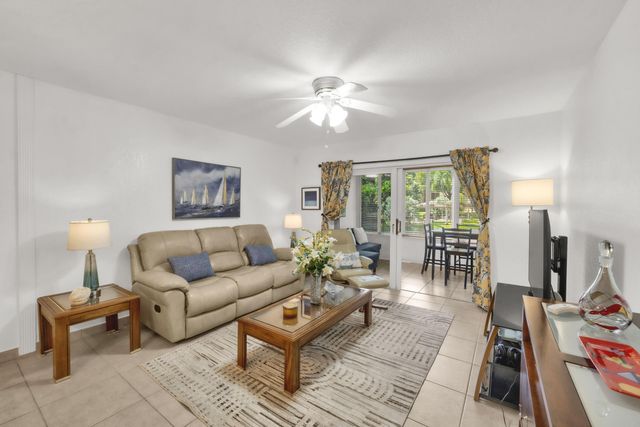 5141 W Oakland Park Boulevard 104, Lauderdale Lakes, FL 33313