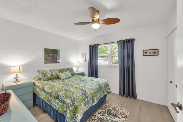 5141 W Oakland Park Boulevard 104, Lauderdale Lakes, FL 33313