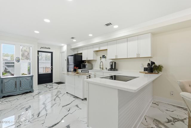 2 William Hilton Pkwy Apt 407, Hilton Head Island, SC 29926