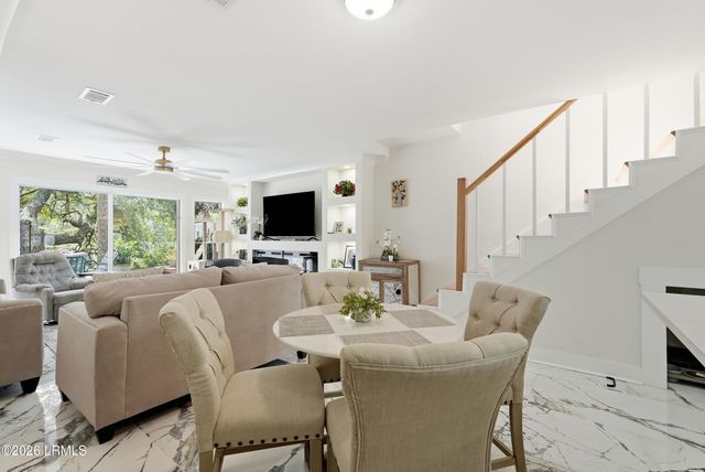 2 William Hilton Pkwy Apt 407, Hilton Head Island, SC 29926