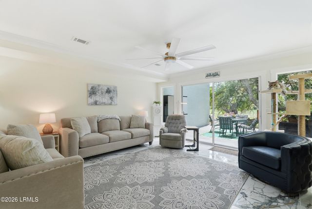 2 William Hilton Pkwy Apt 407, Hilton Head Island, SC 29926
