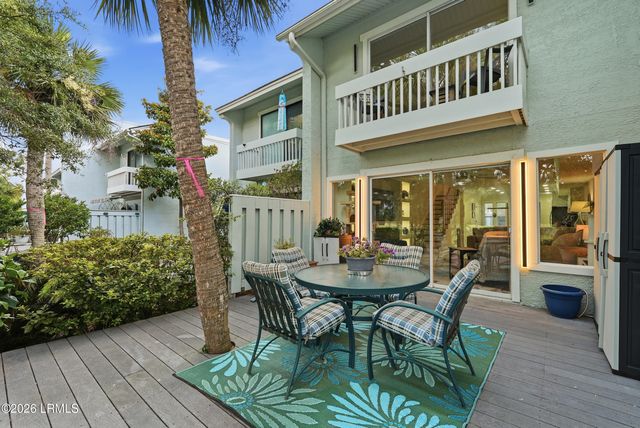 2 William Hilton Pkwy Apt 407, Hilton Head Island, SC 29926