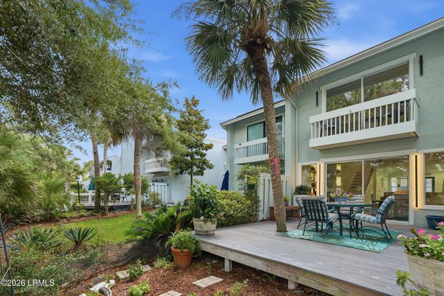 2 William Hilton Pkwy Apt 407, Hilton Head Island, SC 29926