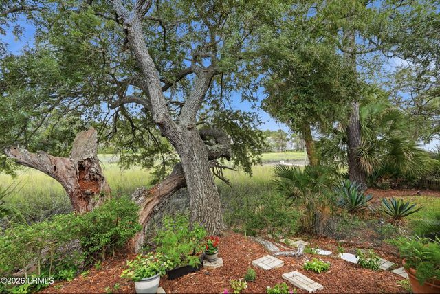 2 William Hilton Pkwy Apt 407, Hilton Head Island, SC 29926