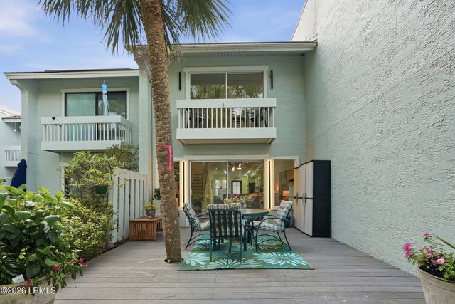 2 William Hilton Pkwy Apt 407, Hilton Head Island, SC 29926