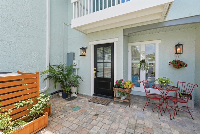 2 William Hilton Pkwy Apt 407, Hilton Head Island, SC 29926