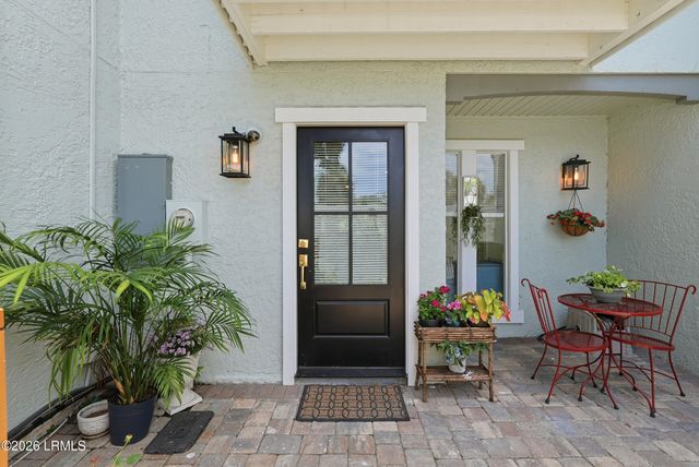 2 William Hilton Pkwy Apt 407, Hilton Head Island, SC 29926