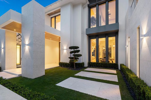 249 W Alexander Palm Road, Boca Raton, FL 33432