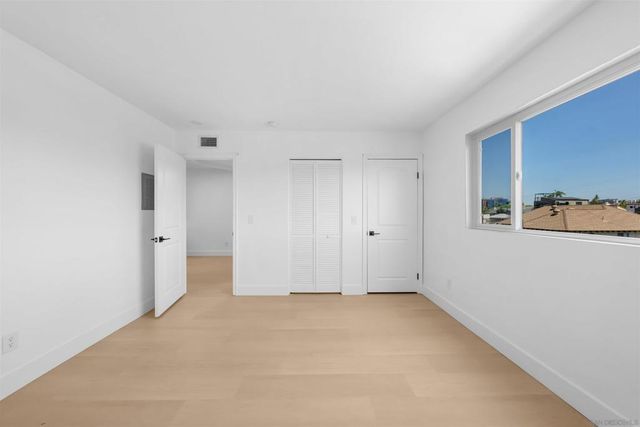 1030 Robinson Ave 202, San Diego, CA 92103