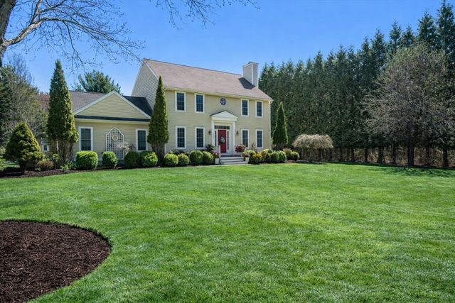 1769 Smith St, Dighton, MA 02715