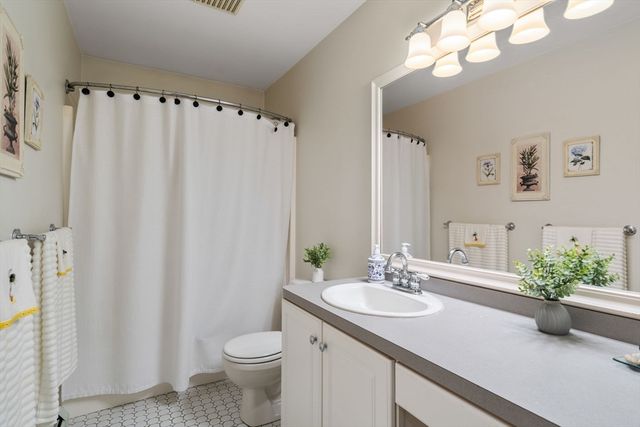 1769 Smith St, Dighton, MA 02715