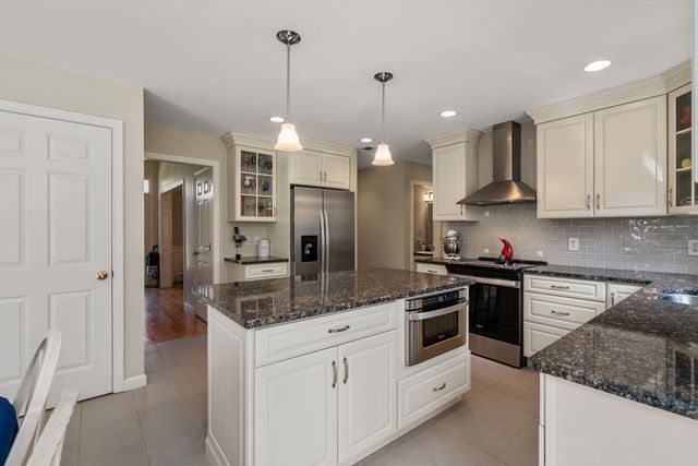 1769 Smith St, Dighton, MA 02715