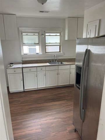 6903 Penrod Street, Detroit, MI 48228