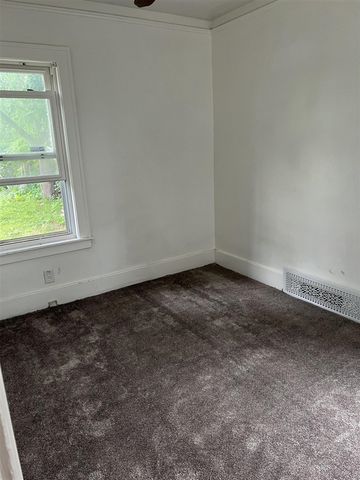 6903 Penrod Street, Detroit, MI 48228