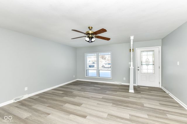 435 Southlane Drive, Whiteland, IN 46184