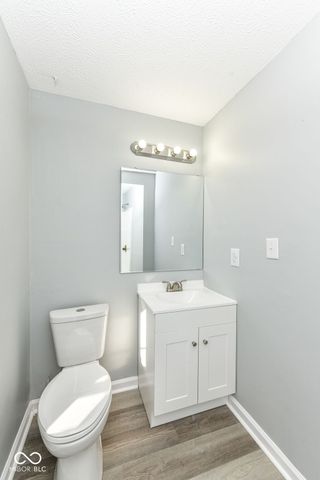 435 Southlane Drive, Whiteland, IN 46184