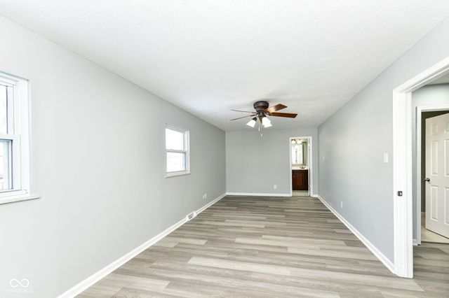 435 Southlane Drive, Whiteland, IN 46184