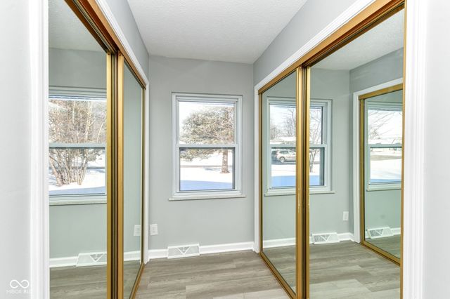 435 Southlane Drive, Whiteland, IN 46184