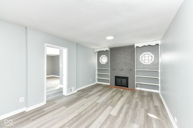 435 Southlane Drive, Whiteland, IN 46184