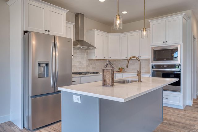 3032 Lucerne Avenue, Evansville, IN 47725