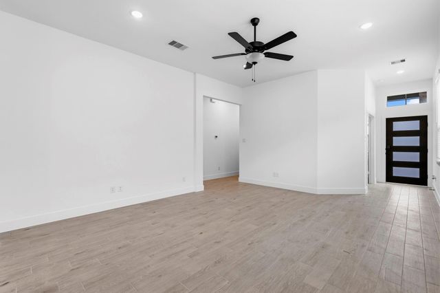 19319 Poppy Village Circle, Magnolia, TX 77355