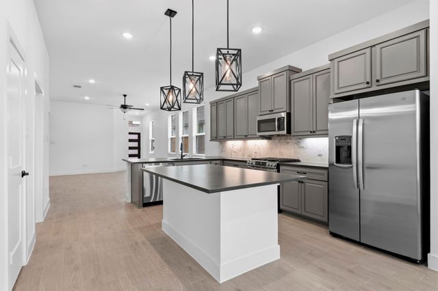 19319 Poppy Village Circle, Magnolia, TX 77355