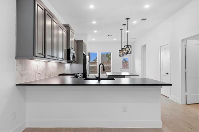 19319 Poppy Village Circle, Magnolia, TX 77355