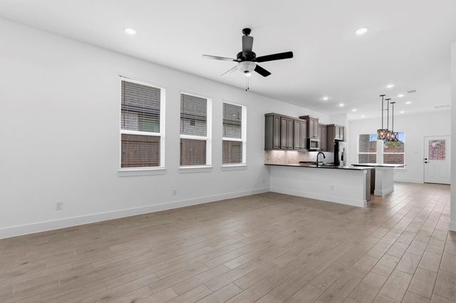 19319 Poppy Village Circle, Magnolia, TX 77355