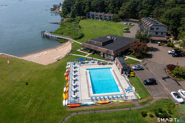 33 Harbour Village D, Branford, CT 06405